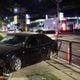 Imagem - Motorista perde controle e carro invade ciclovia em Vitória