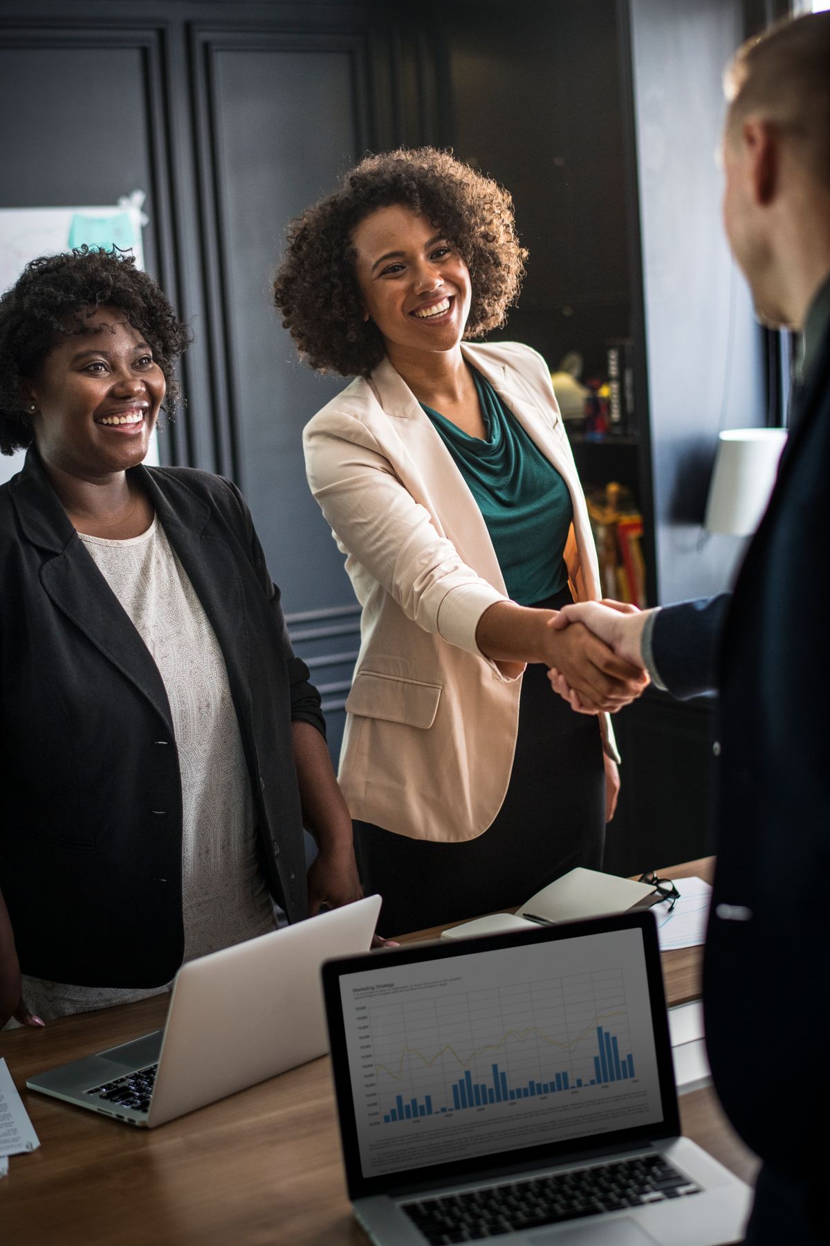negócios; mulheres; trabalho; diversidade; negra
