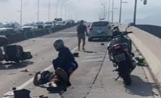 Um dos motociclistas teve ferimentos nas duas pernas e foi socorrido pelo Samu para o Hospital Estadual de Urgência e Emergência (HEUE), em Vitória