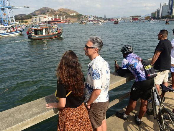 Festa de São Pedro: procissão marítima é marcada por devoção e fé por Ricardo Medeiros