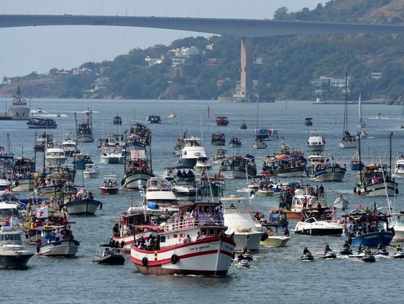 Festa de São Pedro: procissão maritima é marcada por devoção e fé por Ricardo Medeiros