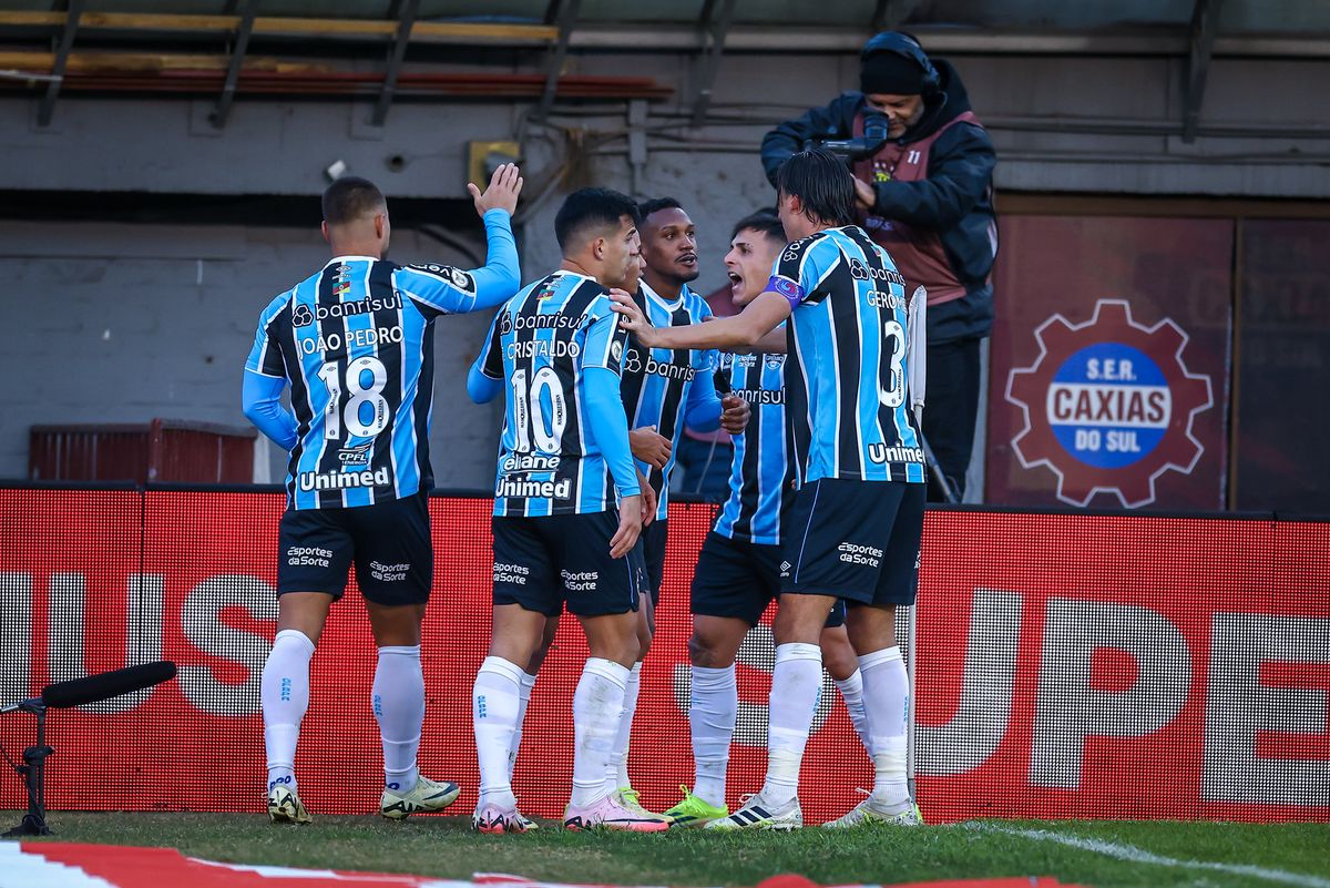 Grêmio vence o Fluminense em retomada dos jogos no Rio Grande do Sul