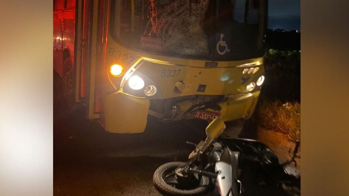 Motociclista morre após bater de frente com ônibus em Marataízes