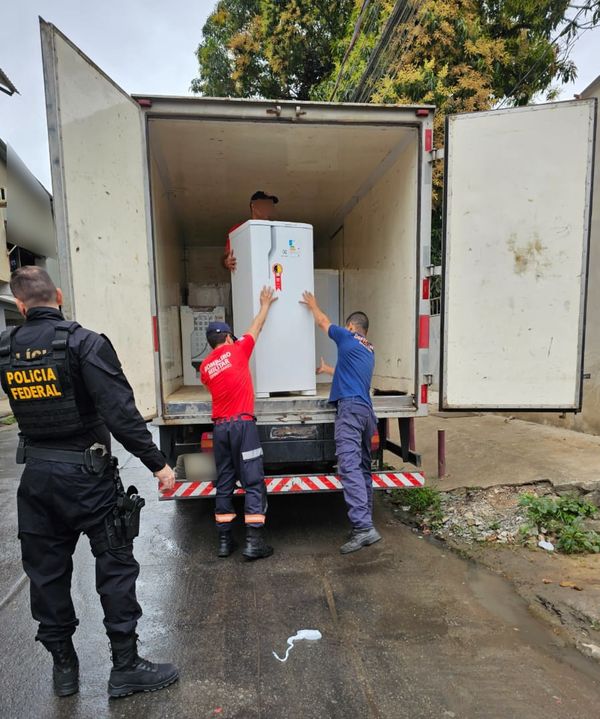 PF cumpre mandados em operação que investiga subtração de donativos no ESPF cumpre mandados em operação que investiga subtração de donativos no ES por Divulgação | Polícia Federal