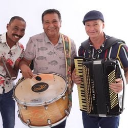 O Trio Forrozão é uma das atrações do Arraiá do Mestre