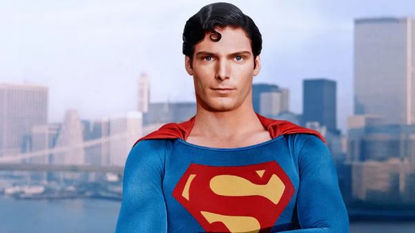 Christopher Reeve como Superman. Warner Bros. 
