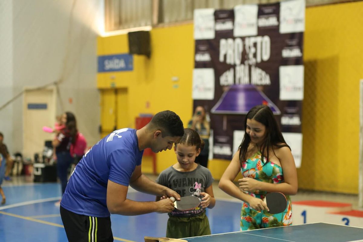 Festival vai ensinar tênis de mesa de graça para crianças e adolescentes de Linhares