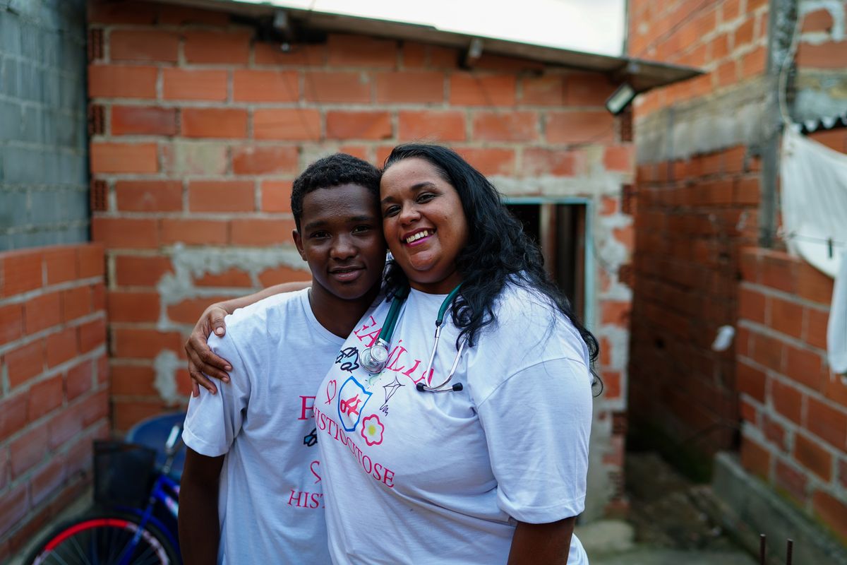 Keules Cristina dos Santos e seu filho Italo Adriano dos Santos Cardoso Fernandes por Vitor Jubini