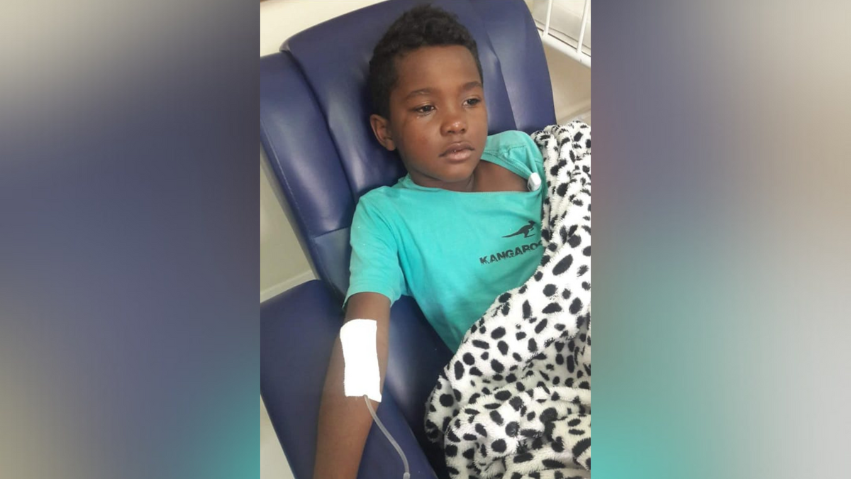 Keules Cristina e Ítalo no Hospital por Arquivo Pessoal