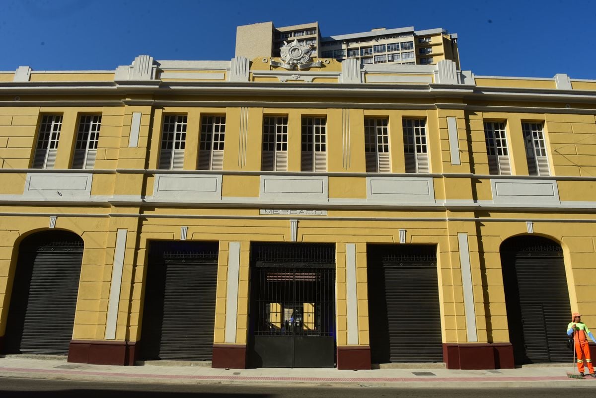 Vista externa do Mercado da Capixaba, no Centro de Vitória