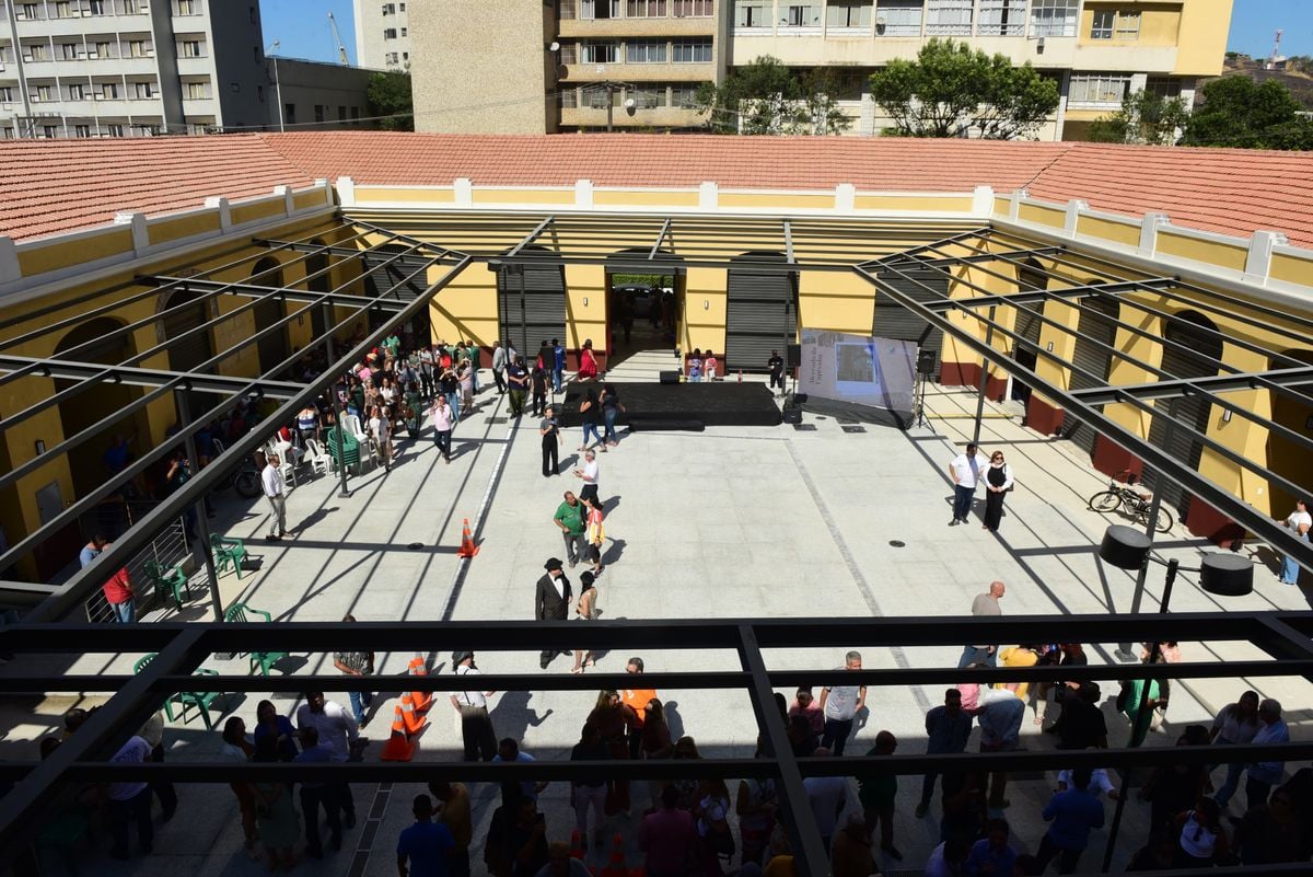 Vista superior do pátio interno do Mercado da Capixaba por Ricardo Medeiros