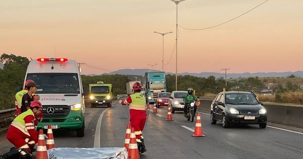 Acidente na Rodovia do Contorno deixa trânsito complicado na Serra