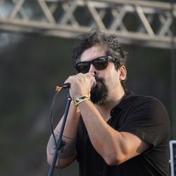 Projeto Prainha Vive, em Vila Velha. Show do cantor Metteoro