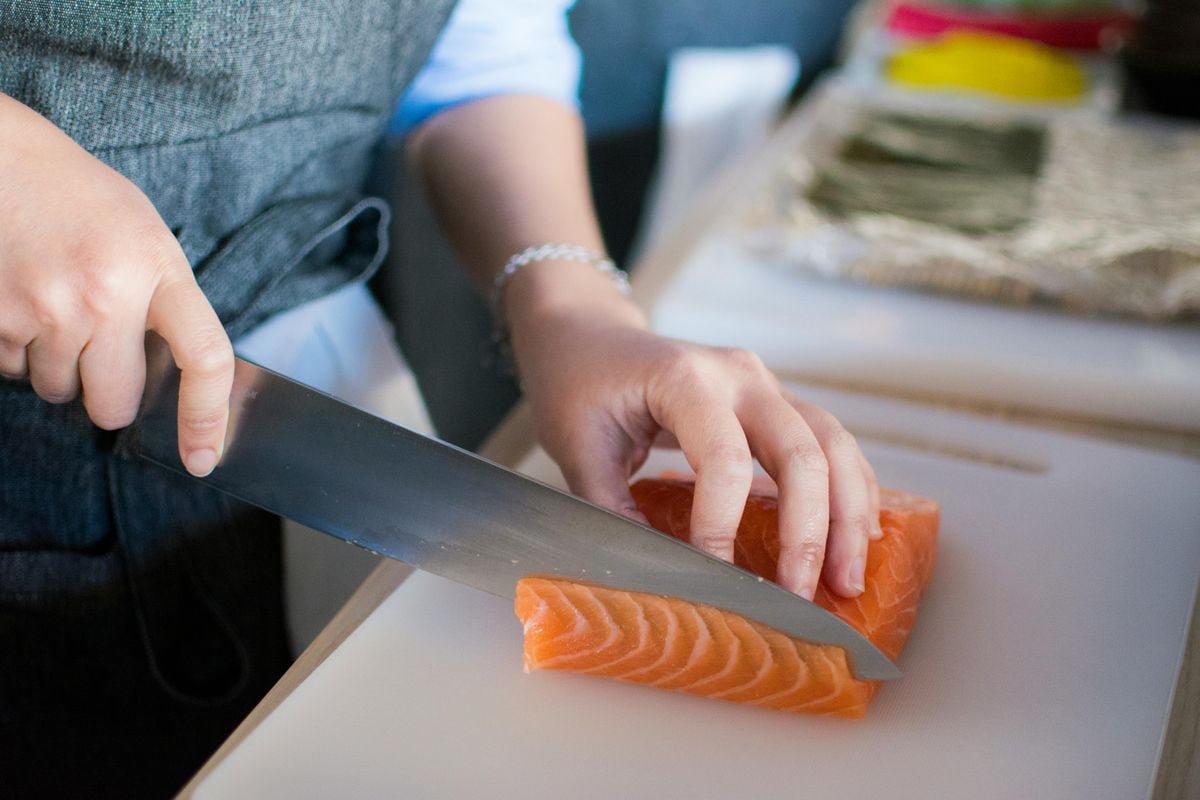 Salmão é um dos peixes de cativeiro mais consumidos no Espírito Santo
