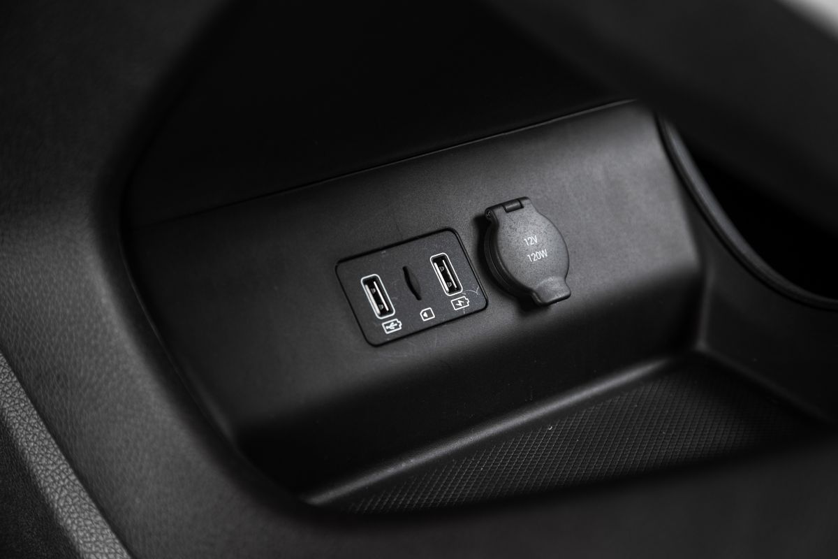 Entradas USB e carregador por BYD/Divulgação
