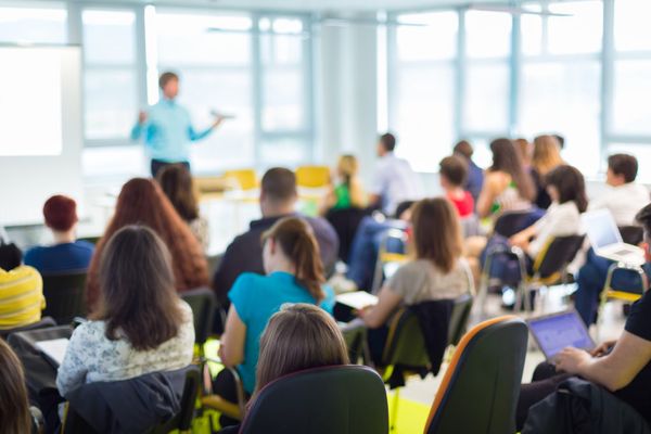 Sala de aula, escola, ensino médio, estudantes