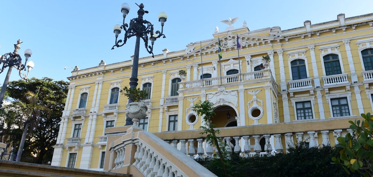 Quem pretende ser candidato no pleito de outubro precisa deixar o cargo no Executivo até o próximo sábado (4)
