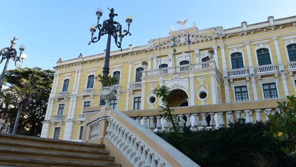 Treze secretários devem compor chapas proporcionais de deputado estadual e federal na corrida eleitoral deste ano