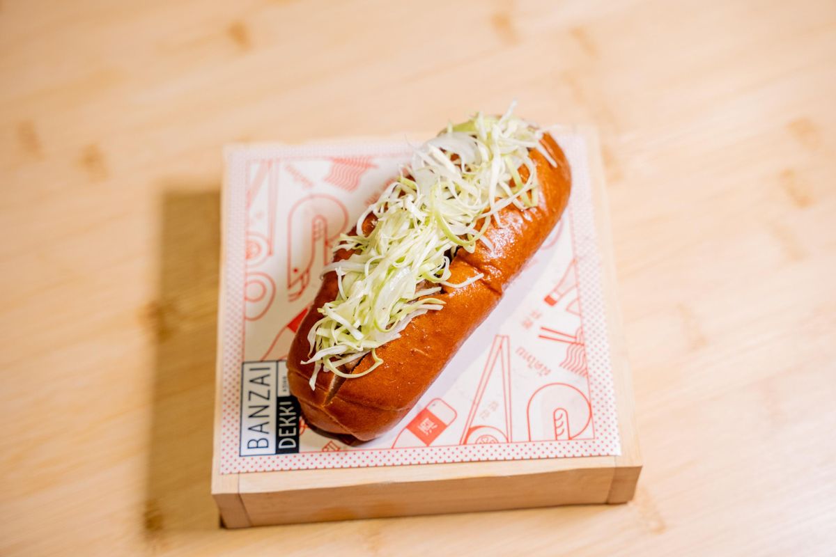 Bulgogi Roll, sanduíche do restaurante Banzai Dekki, em Vitória por Pedro Mello