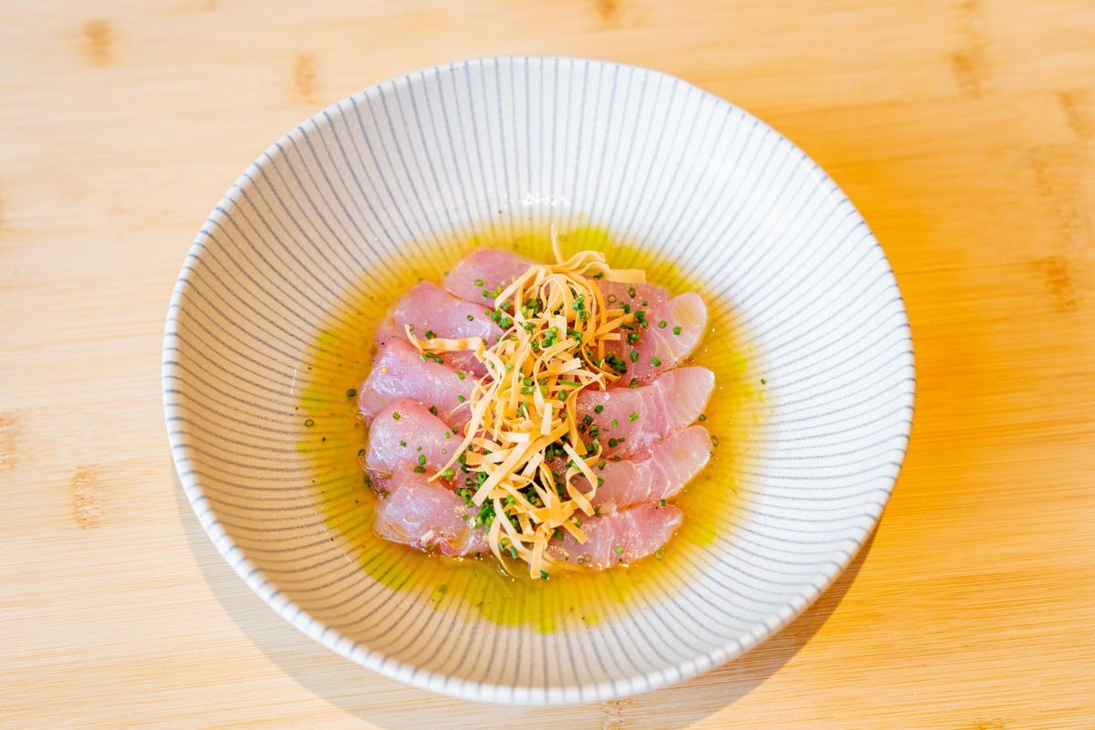 Crudo de peixe do restaurante Banzai Dekki, em Vitória por Pedro Mello