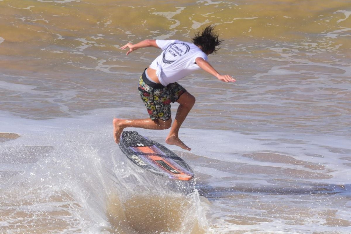 Capixaba Romário de Sousa conquista título brasileiro de Skimboard por Carlos Alberto Silva