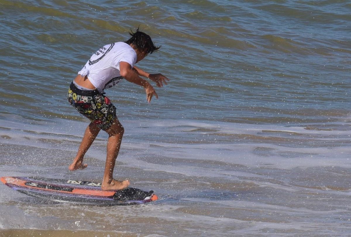 Capixaba Romário de Sousa conquista título brasileiro de Skimboard por Carlos Alberto Silva