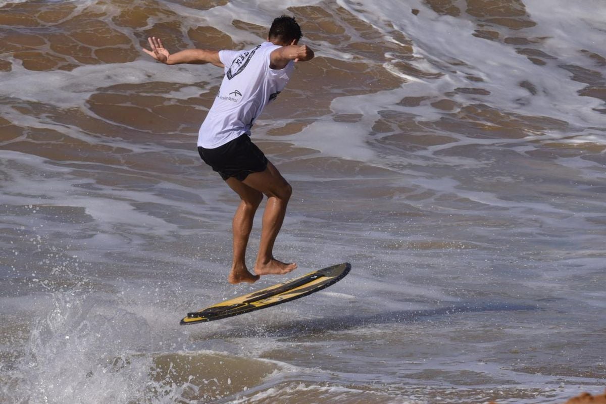 Capixaba Romário de Sousa conquista título brasileiro de Skimboard por Carlos Alberto Silva