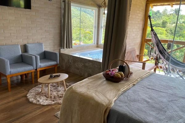 O Chalé Refugio na Reserva é umas das opções de hospedagem do Airbnb
