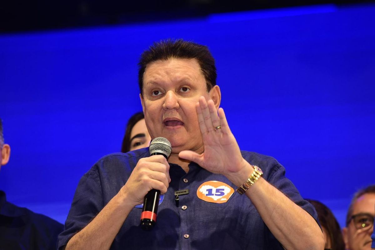 Convenção do MDB oficializa Euclério Sampaio como candidato à reeleição pela Prefeitura de Cariacica. Evento teve apoio do governador Renato Casangrande, do PSB, e formaliza Shymenne Benevicto como vice na chapa por Carlos Alberto Silva