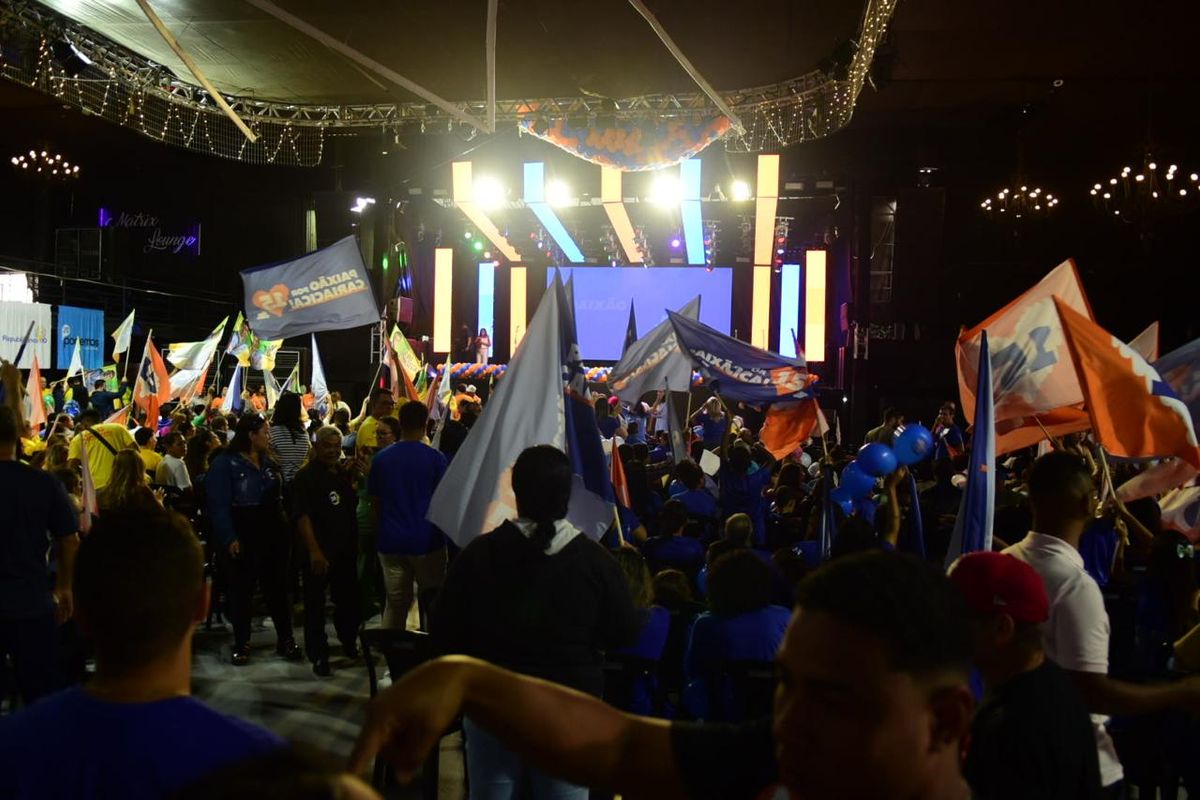 Convenção do MDB oficializa Euclério Sampaio como candidato à reeleição pela Prefeitura de Cariacica. Evento teve apoio do governador Renato Casangrande, do PSB, e formaliza Shymenne Benevicto como vice na chapa por Carlos Alberto Silva