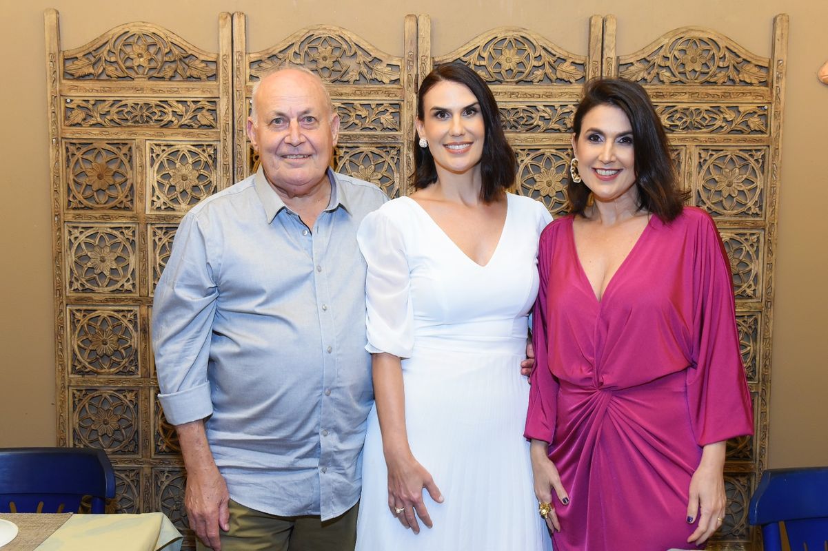 Adelcio Zanete, Roberta Rasseli Zanete e Renata Rasseli Zanete