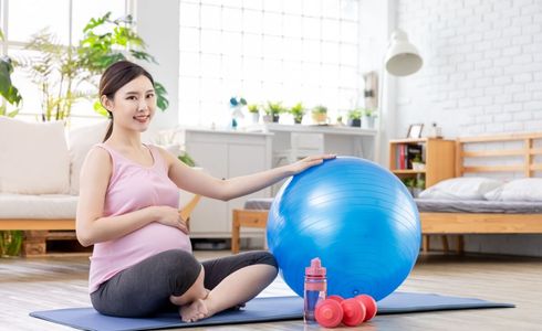 A prática de atividade física durante a gestação pode beneficiar a saúde da mulher de diversas maneiras