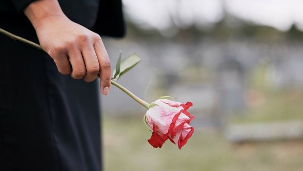 Rituais são fundamentais. Eles marcam momentos importantes, sejam alegres ou tristes, e fortalecem laços afetivos