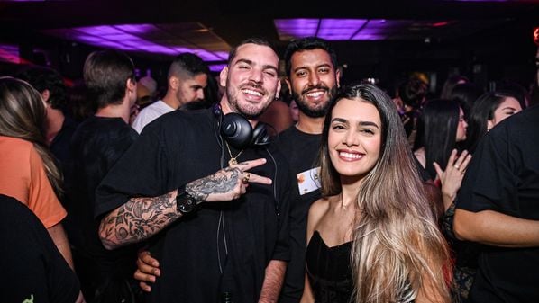 Na noite de sexta-feira (19), Zatto fez a sua grande estreia como DJ, no Tetto Rooftop Vitória