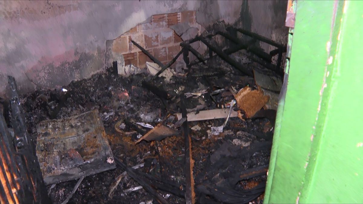 Casa pega em Vila Velha e morador perde tudo por Pablo Campos