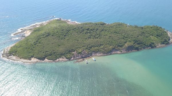 Águas cristalinas e muita beleza na Ilha dos Franceses em Itapemirim