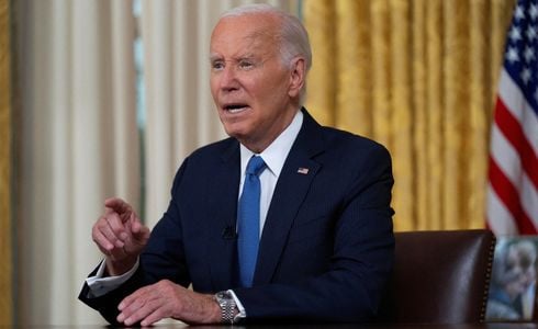 Presidente dos EUA fez pronunciamento à nação do Salão Oval da Casa Branca para justificar sua desistência à reeleição presidencial