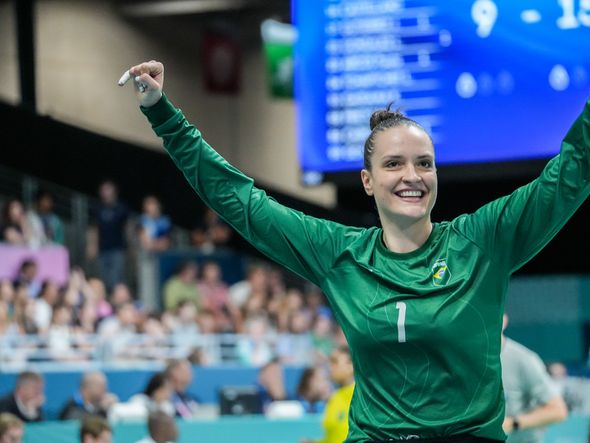 Brasil estreia com vitória sobre a Espanha no handebol feminino em Paris por Vitor Jubini / A Gazeta
