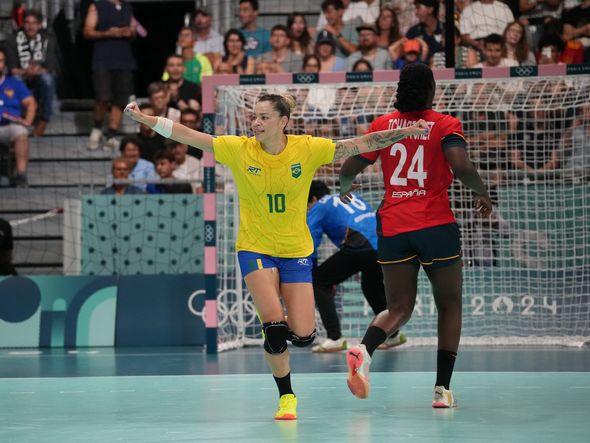 Brasil estreia com vitória sobre a Espanha no handebol feminino em Paris por Vitor Jubini / A Gazeta