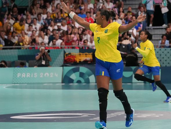 Brasil estreia com vitória sobre a Espanha no handebol feminino em Paris por Vitor Jubini / A Gazeta