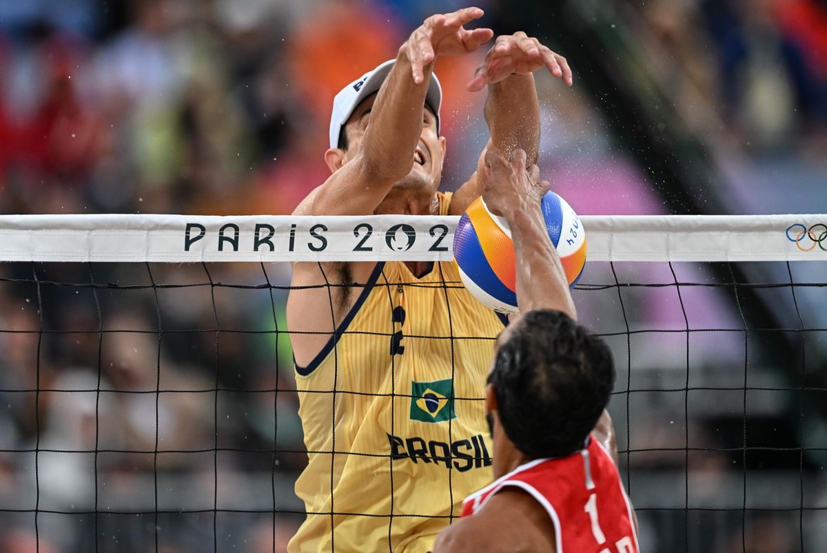 A estreia vitoriosa do capixaba André Stein e do paraibano George em Paris por Vitor Jubini