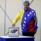 Imagem - Reconhecerei resultado do órgão eleitoral da Venezuela, diz Maduro ao votar