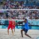 A dupla brasileira Evandro/Arthur vence os austríacos Horst e Horl no Eiffel Tower Stadium; Veja imagens.