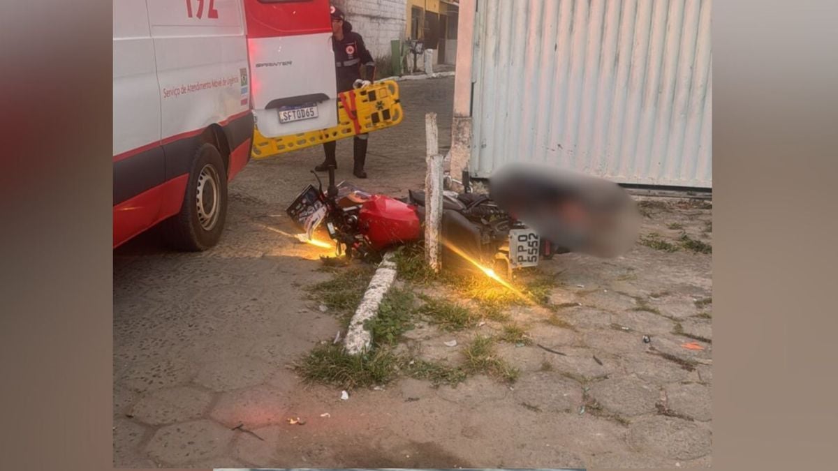 Adolescente morre ao bater moto contra pilastra ao fugir da PM em São Mateus 