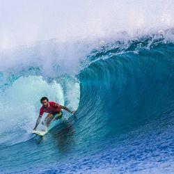 O surfista, casado com uma capixaba, marcará presença na Praia d'Ulé no próximo sábado (22) para acompanhar o BB Seguros Qualifying Series (QS) 4000