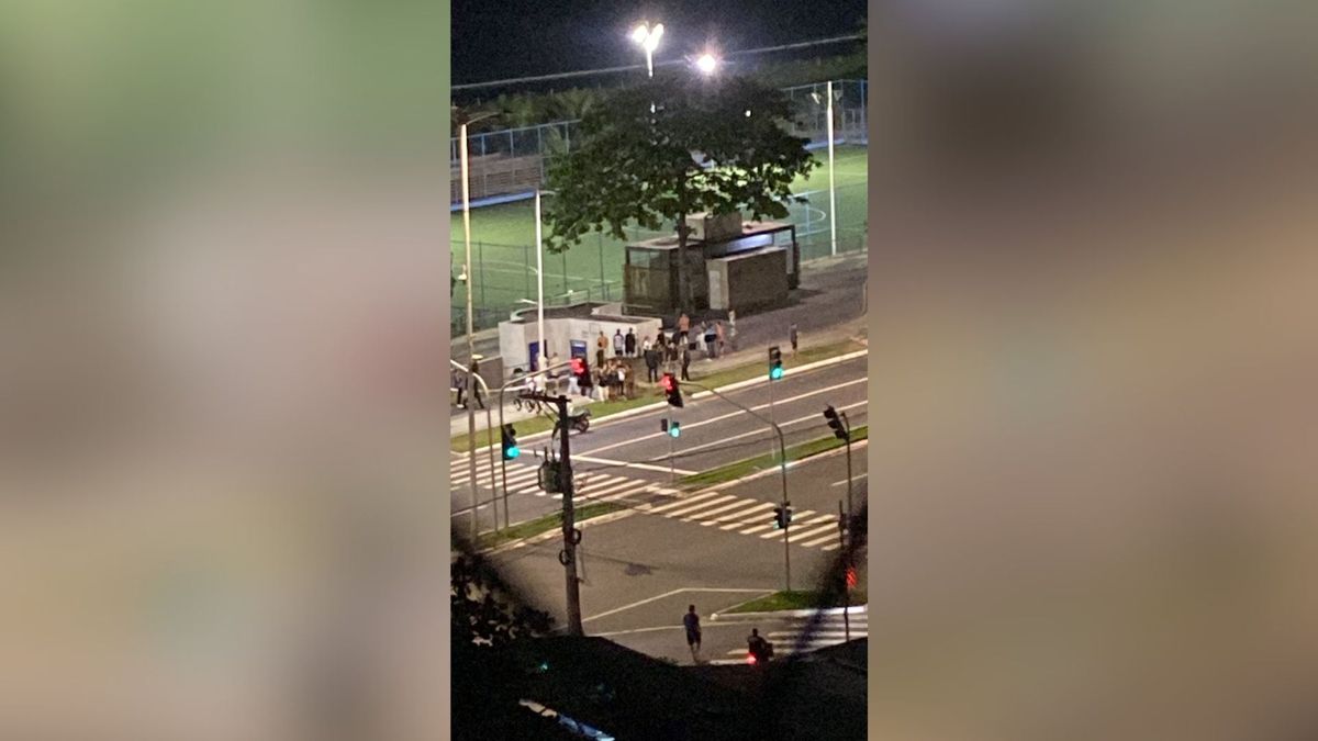 Carro derrapa na pista e cai em estação de bombeamento de água por Leitor A Gazeta