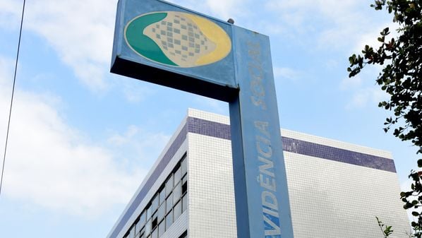 A CPI do INSS no Congresso está se dedicando aos descontos irregulares das associações. Mas, diante dos indícios, pretende em um segundo momento direcionar o seu foco para os descontos decorrentes dos empréstimos consignados