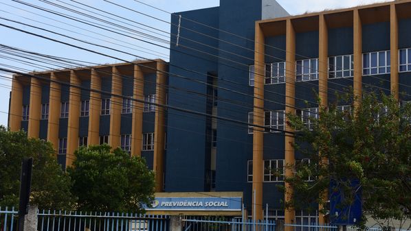 A decisão deve poupar gastos de R$ 131,3 bilhões aos cofres públicos, segundo estimativas da AGU (Advocacia-Geral da União), com base na possível revisão dos benefícios concedidos entre 2016 e 2025