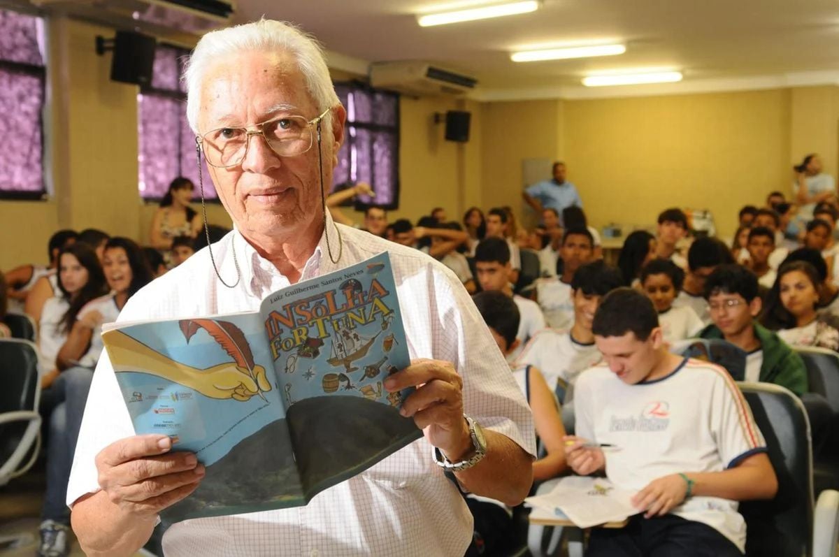 Luiz Guilherme Santos Neves, escritor, faleceu aos 90 anos nesta terça-feira (30)