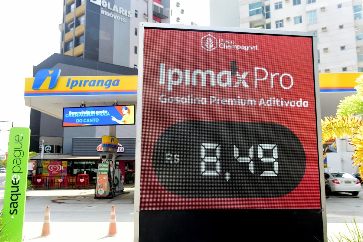 Preço da  gasolina Premium no Posto Ipiranga da Reta da Penha